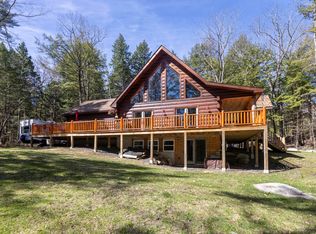 102 Whipporwill Dr, Naples, ME 04055