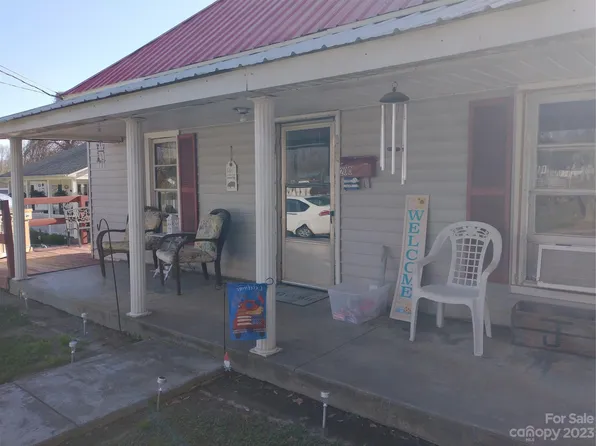 200 Putnam St, Cherryville, NC 28021