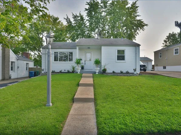 138 Sigsbee Ave, Saint Louis, MO 63125