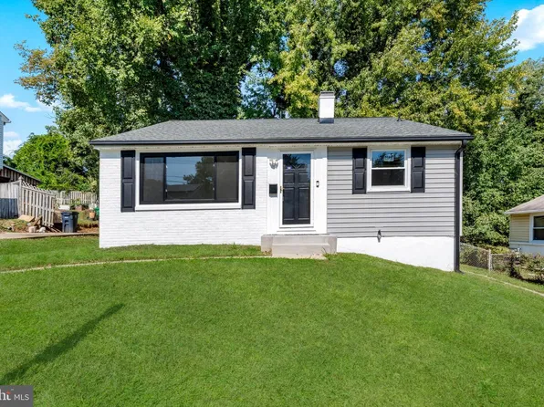 506 Barrymore Dr, Oxon Hill, MD 20745