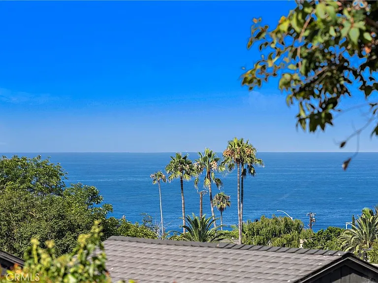 592 Bluebird Canyon Dr — Photo 18