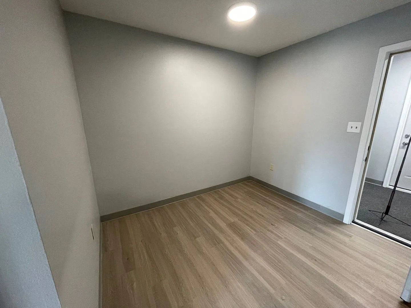 900 North Street — Photo 2
