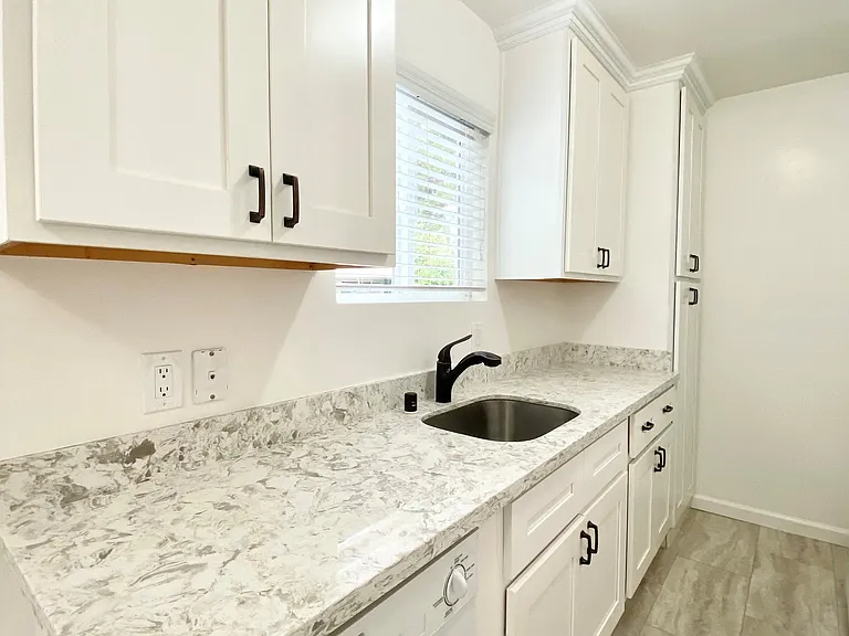 1211 Jefferson St — Photo 33