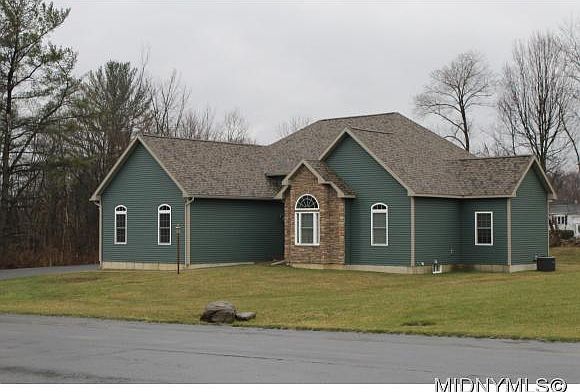 2nd image of 105 Keri Ln