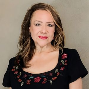Laura  Rae Palencia