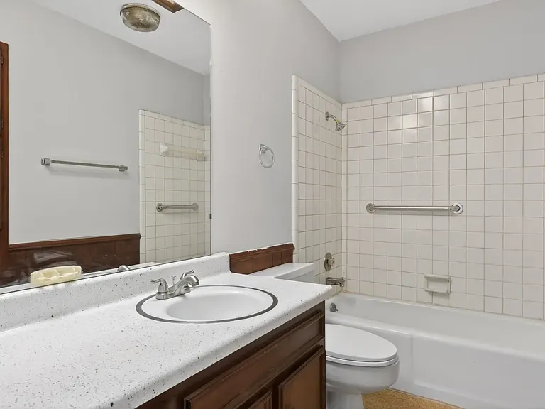 14301 Brook Holw — Photo 11