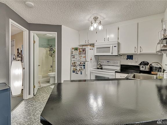 2nd image of 12434 Ambaum Blvd SW APT 207