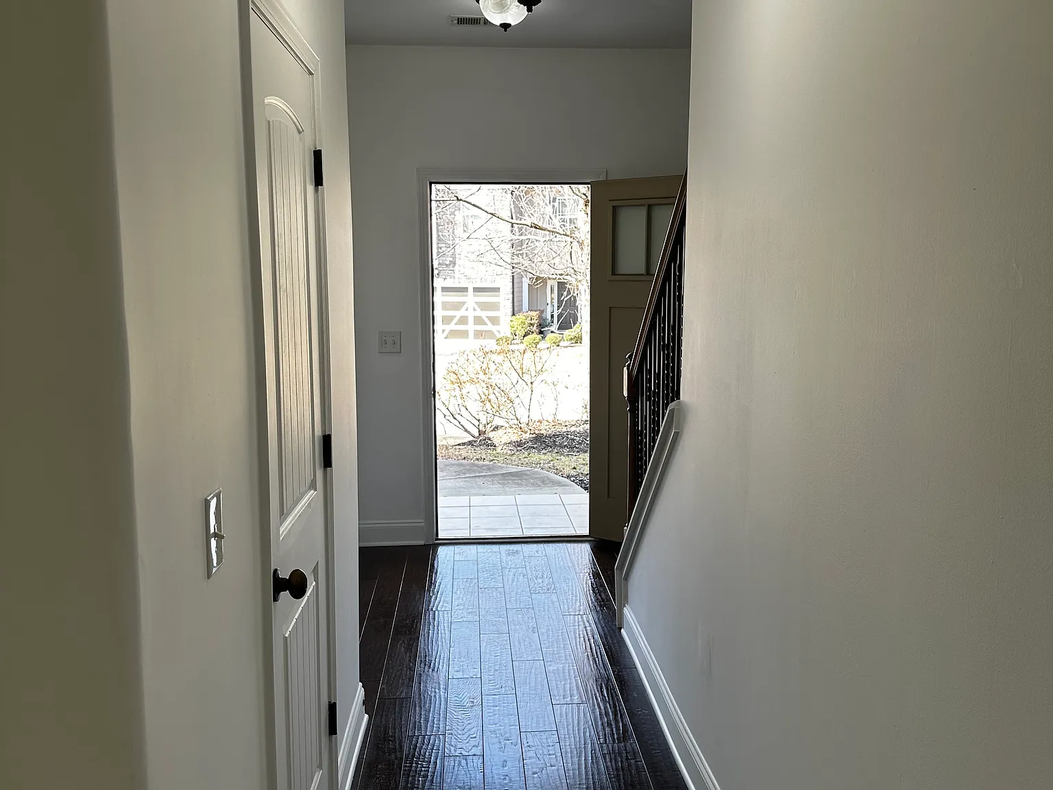 3 bed, 2.5 bath, 1917 sqft, $2,200 — Photo 4