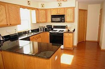 4th image of N580 Westview Dr