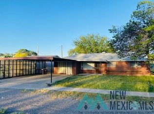 2305 N Davis Ave, Roswell, NM 88201