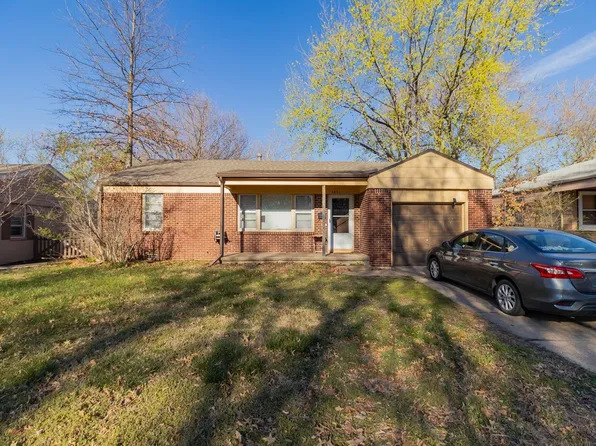 1831 S Green Acres Dr, Wichita, KS 67218