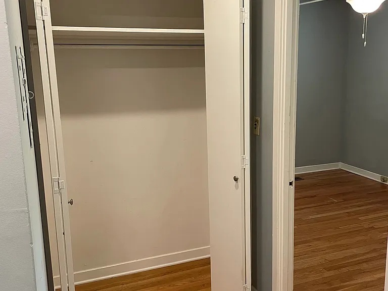135 Edwards Cir — Photo 6