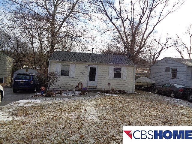 1st image of 1527 Valley St