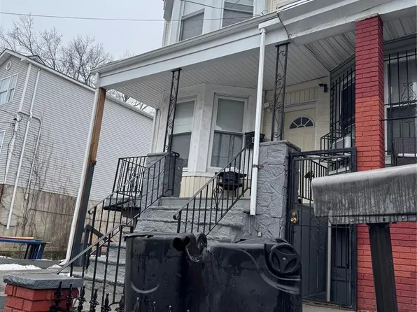 7 Street #7, Newark, NJ 07107