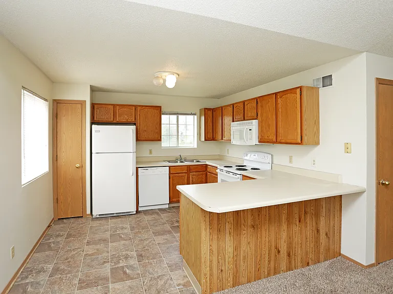 Westbrooke Apartments — Photo 18