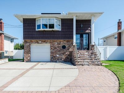 151 Baker Court, Island Park, NY, 11558