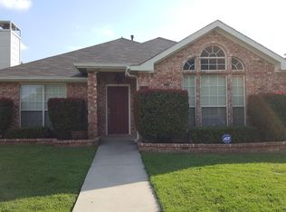 2208 Chapman Dr, Carrollton, TX 75010