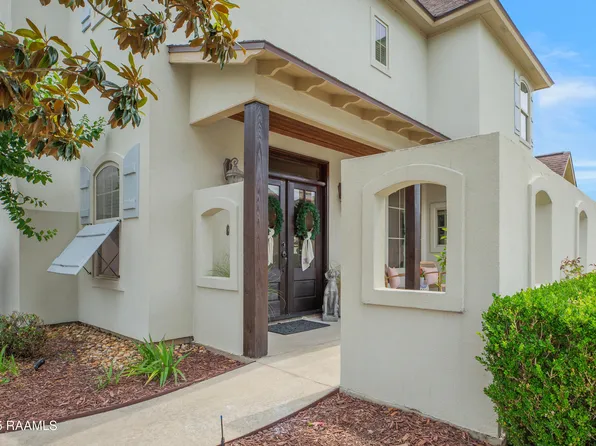 211 Bayonne Dr, Lafayette, LA 70507