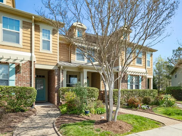 254 Duck Mill Cir, Cary, NC 27519