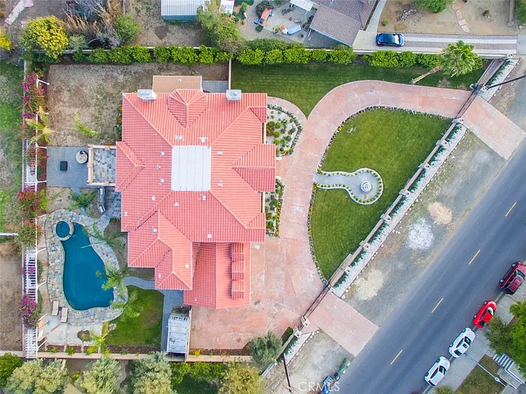 10062 Valley Circle Blvd — Photo 12