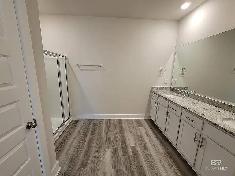 1045 Hayward Loop — Photo 14