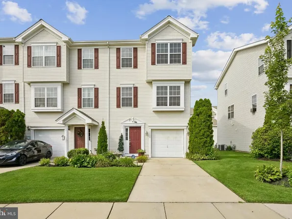 1007 Moore Rd, Thorofare, NJ 08086