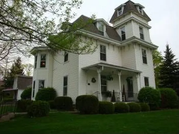 200 Zanesfield Rd, West Liberty, OH 43357