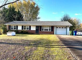 175 Meadowlark Rd, Mount Airy, NC 27030