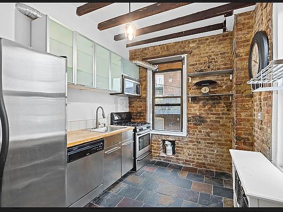 3rd image of 258 W 117th St #51E