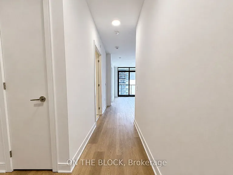 86 Dundas St E #618 — Photo 2