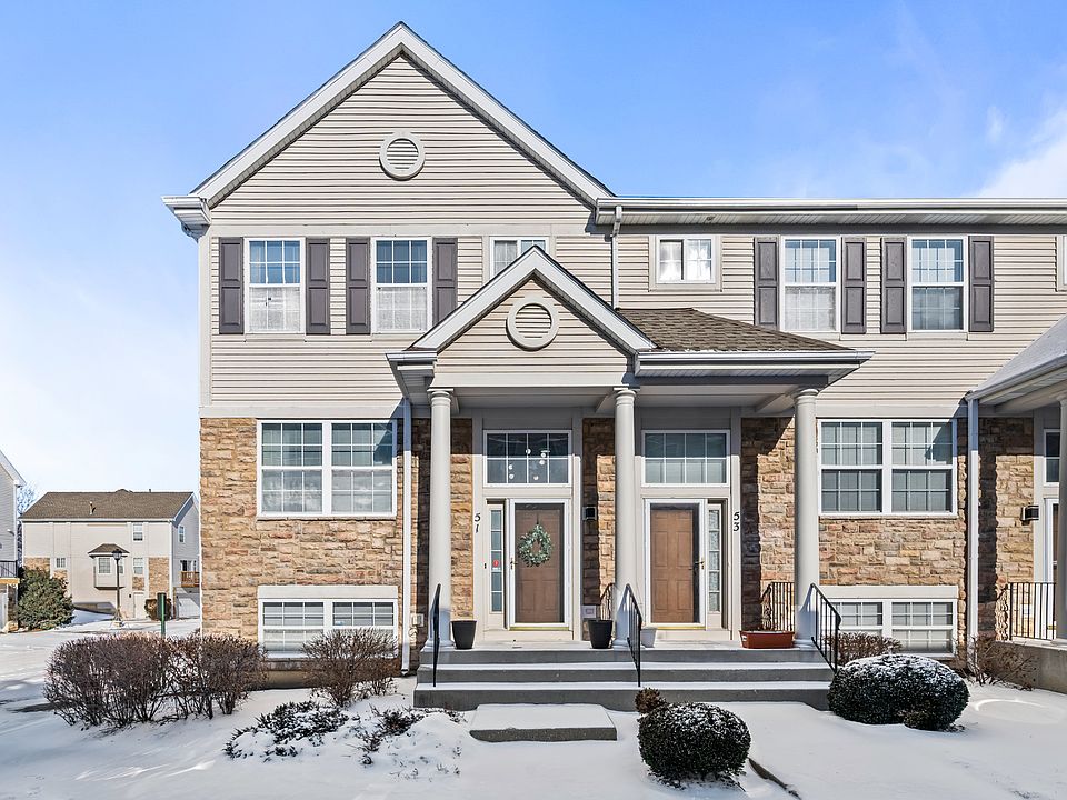 1st image of 51 E Clare Ct #51