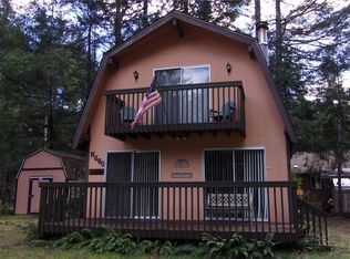 560 N Kokanee Ridge Dr, Hoodsport, WA 98548