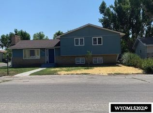 1718 Yellowstone Ave, Worland, WY 82401