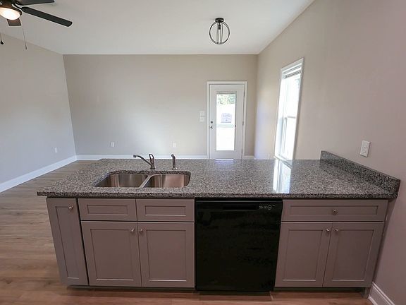 5th image of 417 & 419 E Center St