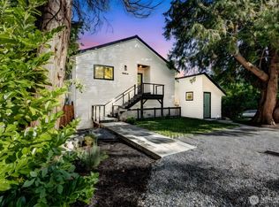 2558 NE 91st St #A, Seattle, WA 98115