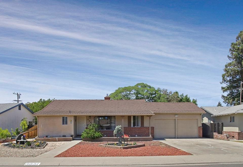 1st image of 3031 W Christina Ave