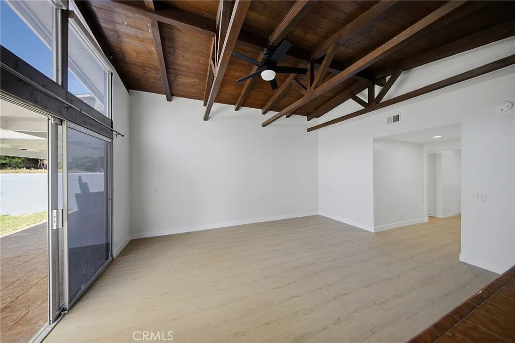 3 bed, 1500 sqft, $5,800 — Photo 3