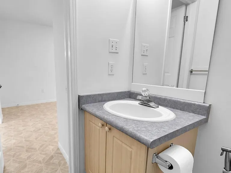 50 Chapman Ct #14 — Photo 5