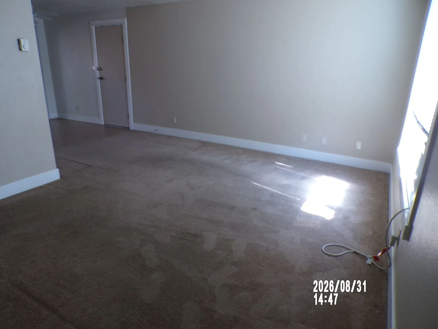 251 - 1585-1595 NW Tyler — Photo 3