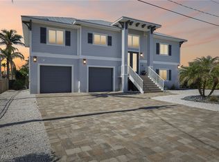 117 Sand Dollar Dr, Fort Myers Beach, FL 33931