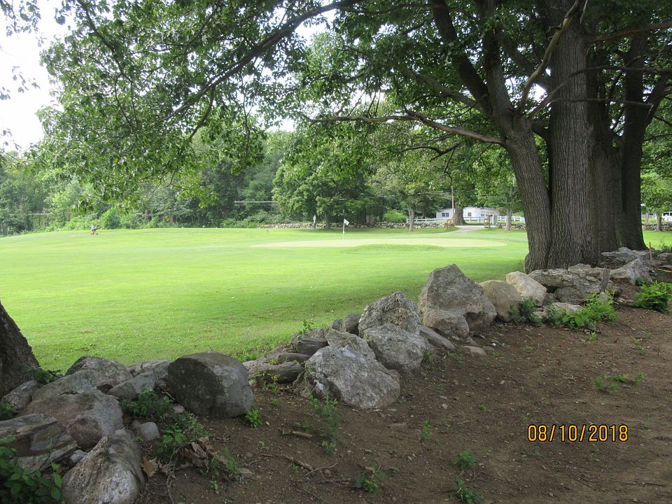 Backyard view 9th hole green