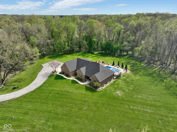 4495 W White Tail Dr, Brazil, IN 47834