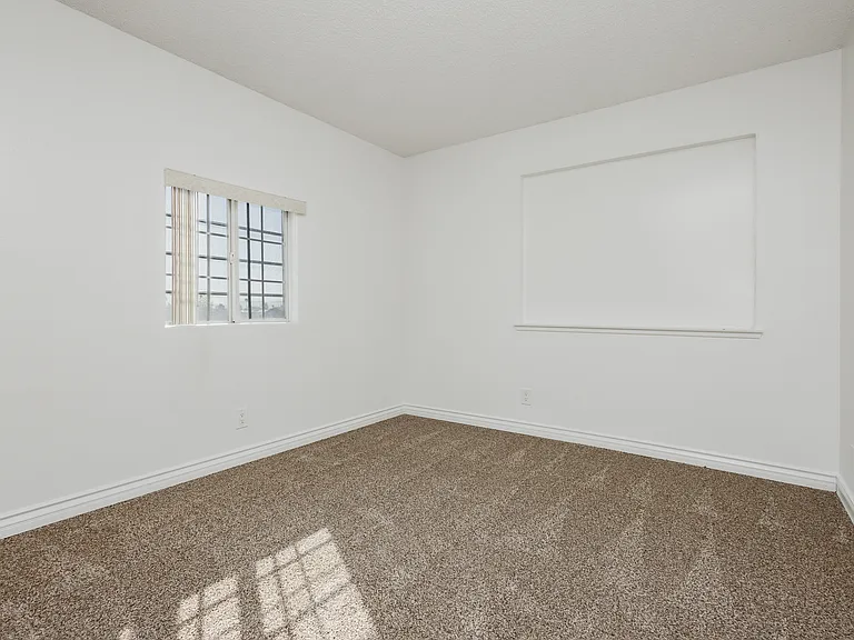 3969 Manford Cir — Photo 14