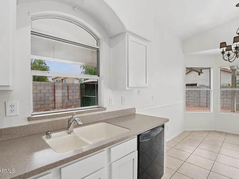 15661 W Hammond Dr — Photo 11