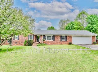 4700 Coach Hill Dr, Greenville, SC 29615