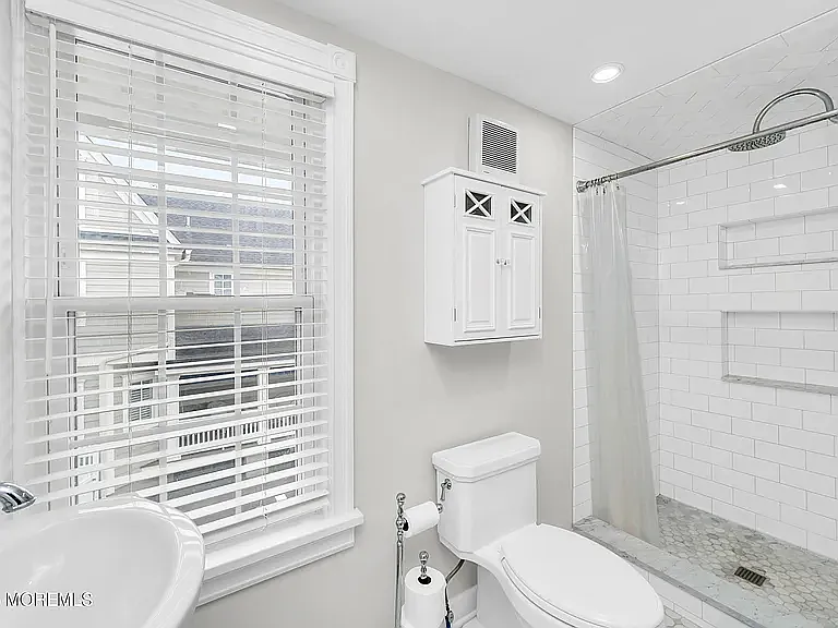 904 Arnold Ave — Photo 20