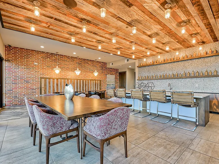 Windsor Fitzhugh offers plenty of gathering spaces for residents and their guests.