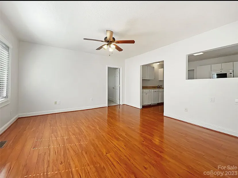 4 bed, 1951 sqft, $2,650 — Photo 4