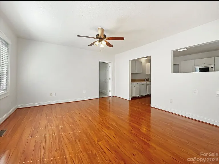 404 Morgan St — Photo 4