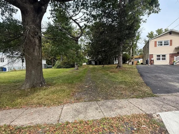 2951 Madison Ave, Abington, PA 19001